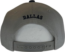 Dallas City Name Diagonal Split Color Font Snapback Baseball Cap (Gray/Navy)