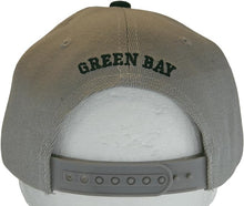 Green Bay City Name Diagonal Split Color Font Snapback Baseball Cap (Gray/Green)