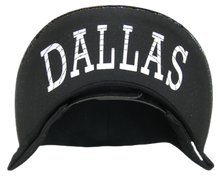 Dallas City Name Textured Brim Adjustable Snapback Baseball Cap (Black)