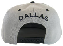 Dallas Offset Jagged Script Men's Adjustable Snapback Baseball Cap (Gray/Black)