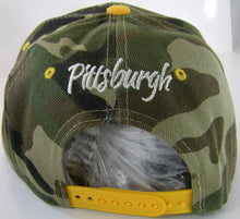 Pittsburgh Cursive Script Men's Adjustable Snapback Baseball Caps (Camo/Gold)