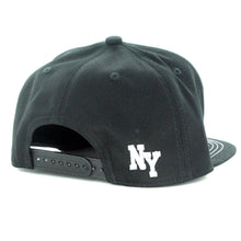 New York City 2-Tone Split Text Adjustable Snapback Baseball Cap (Black)